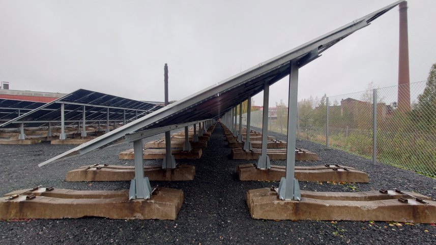 Finlaysonalueen aurinkovoimala Forssassa. Kuva: Antti Mikkonen 2023 20231011 101949