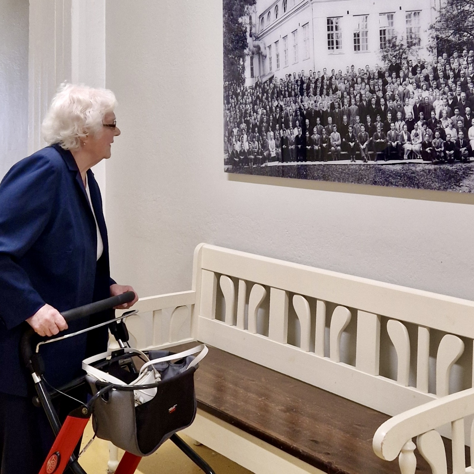 Lehmitytöstä itselliseksi taittokoneen hoitajaksi - Lahja Sepäntalon uskomaton tarina nivoutui Porvoon WSOYtalossa 3 Lehmitytto Lahja Sepantalo 2