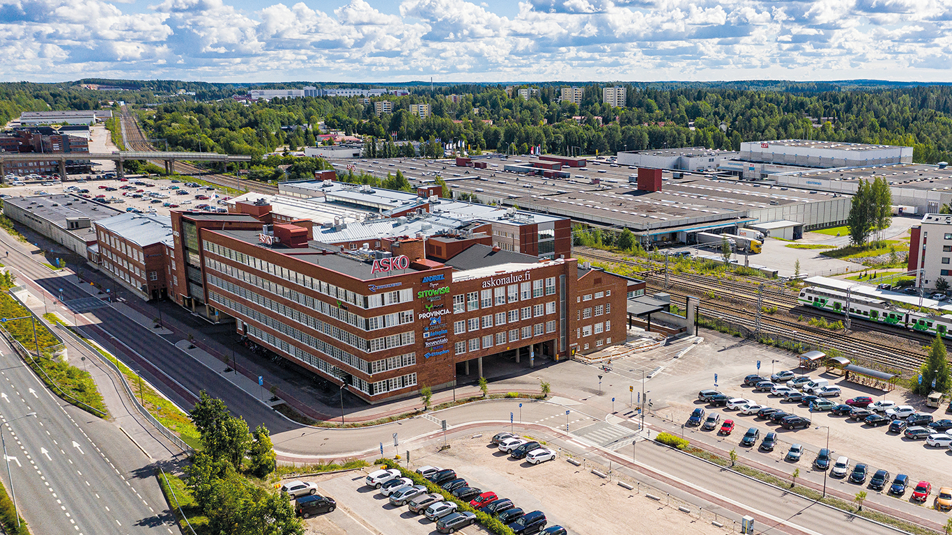 Askonalueen kehittämisessä on monta monessa – vanhaa puretaan, uutta rakennetaan ja palveluja kehitetään 4 Renor Oy Askonalue 2 Aku Mattila Visuals r p