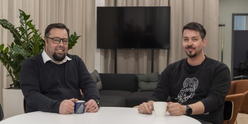 Kuvassa Porvoon toimipisteellä Pasi Reinistö ja Janne Koivuniemi