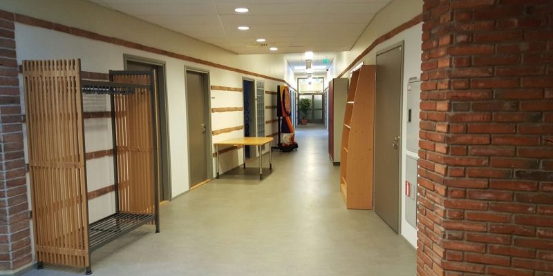 img_2004-1600x9999,q=85