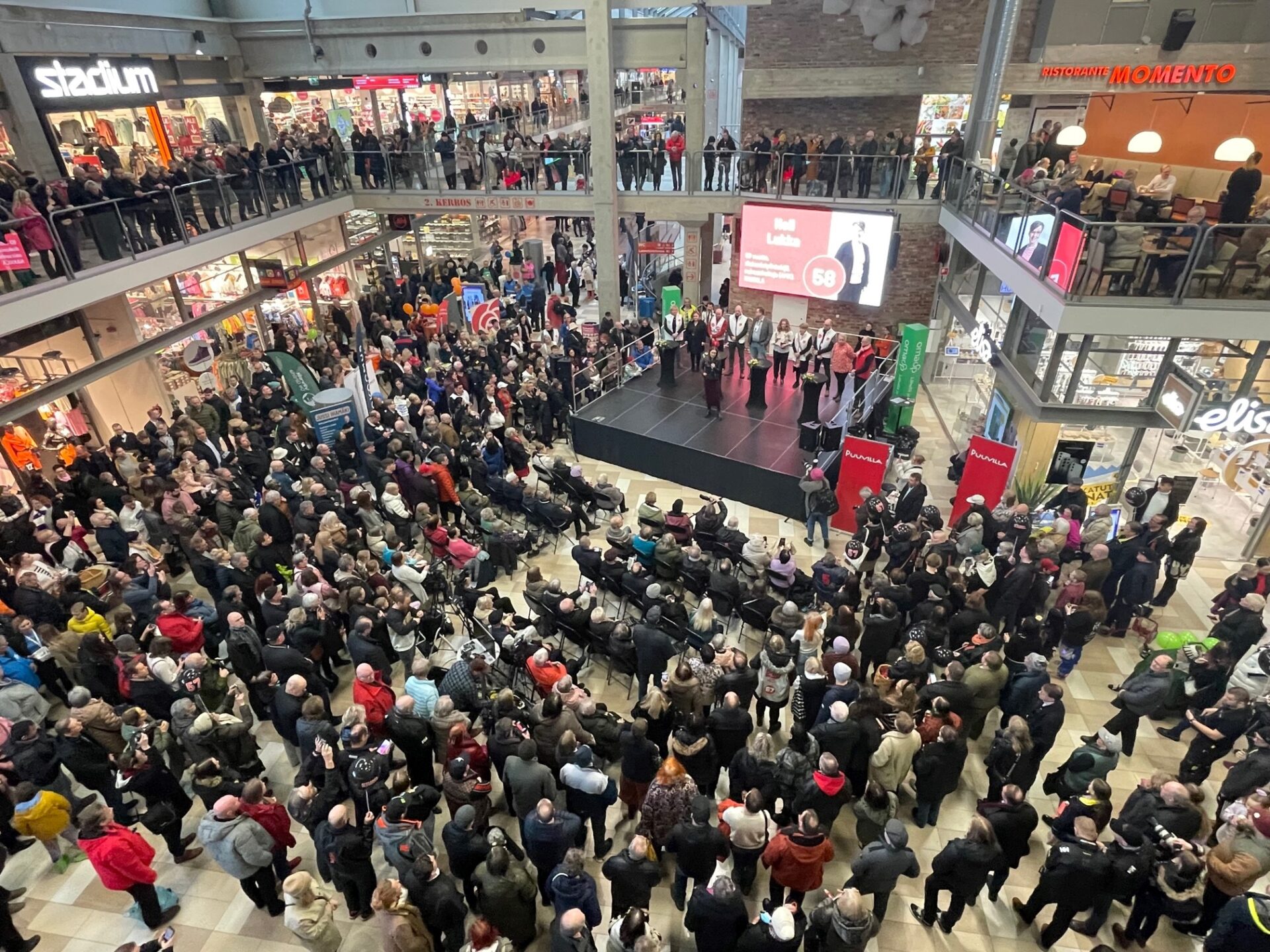 Puuvillan kauppakeskus 10 vuotta: Hullusta ideasta tuli Satakunnan suurin ja monella tunnustuksella palkittu porilaisten olohuone 6 vaali3